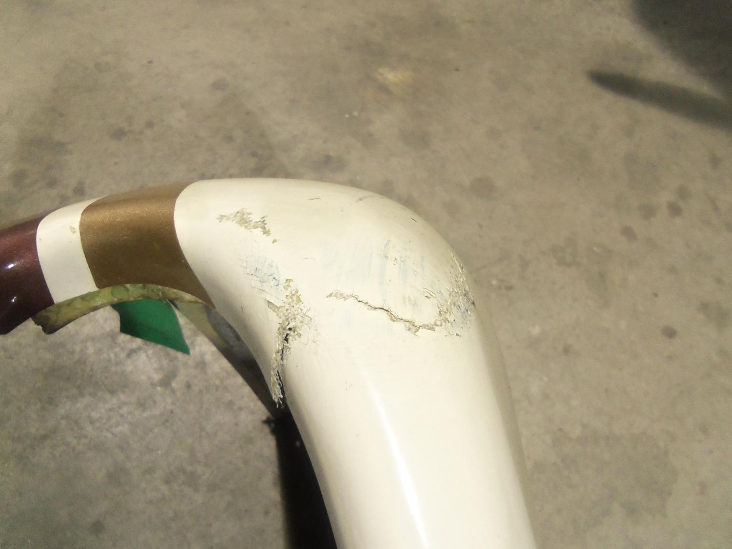PIPER PA28R-200 ARROW PN35690-20 TOP COWL (MINOR FIBERGLASS DAMAGE ON TOP) 
